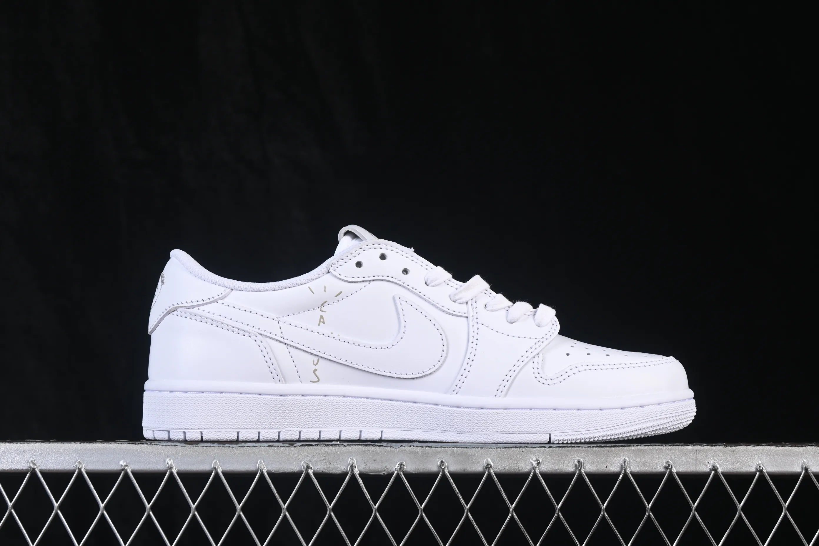 All categories Air Jordan Jordan series basketball shoes Air Jordan 1 Low ZG version Travis Scott x Air Jordan 1 Low OG AJ1 Joe 1 undercut low top full head layer TD1228-111